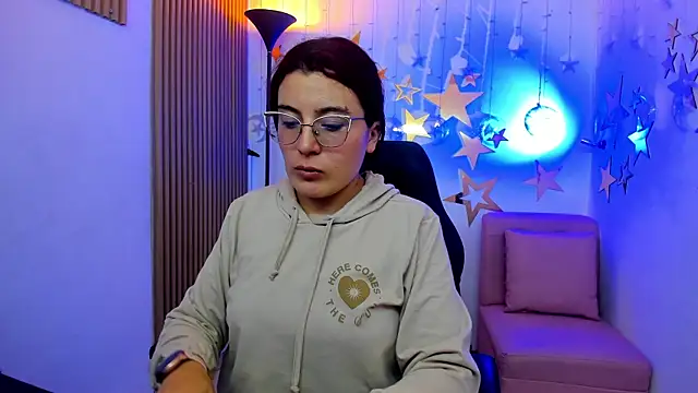Snapshot of allison_mc chatting on June 5, 9:31 pm allison mc online show from June 5, 9:31 pm