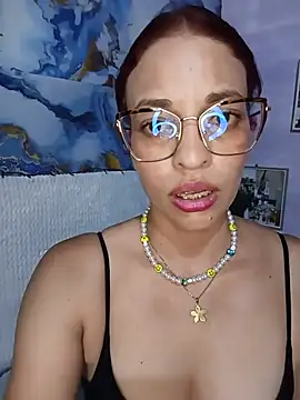 Snapshot of cerecita_anna chatting on July 6, 7:38 pm cerecita anna online show from July 6, 7:38 pm