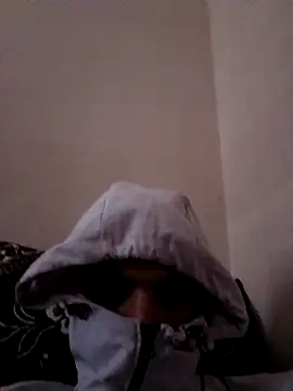 Snapshot of latarak321 chatting on February 2, 12:48 pm latarak321 online show from February 2, 12:48 pm