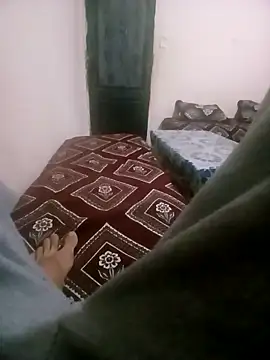 Snapshot of latarak321 chatting on February 8, 8:01 pm latarak321 online show from February 8, 8:01 pm