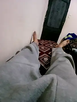 Snapshot of latarak321 chatting on February 26, 10:09 pm latarak321 online show from February 26, 10:09 pm