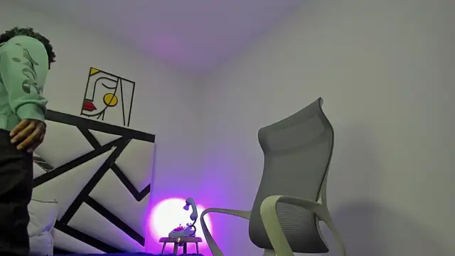 REDBRYAN EBANO online show from October 17, 7:27 pm