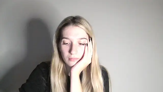 Lucyreeel  online show from October 13, 4:07 pm