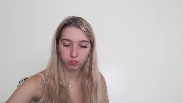 Lucyreeel  online show from October 14, 11:11 am