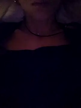 Snapshot of SuperValentina chatting on February 21, 10:33 pm SuperValentina online show from February 21, 10:33 pm