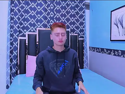 Snapshot of Alex_Millerss chatting on October 30, 10:54 pm Alex Millerss online show from October 30, 10:54 pm