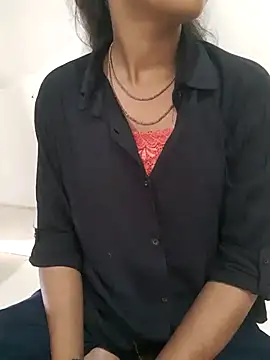 Snapshot of Mahi677 chatting on August 4, 6:49 am Mahi677 online show from August 4, 6:49 am