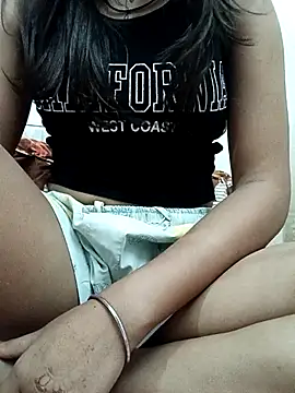 Sexy Diyaa online show from October 8, 8:12 am