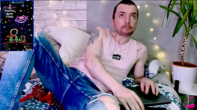 Snapshot of Markus_Rivas chatting on October 26, 11:53 pm Markus Rivas online show from October 26, 11:53 pm