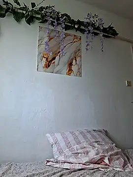 Nika aa online show from April 19, 1:21 pm