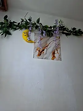 Snapshot of Nika_aa chatting on July 19, 10:41 am Nika aa online show from July 19, 10:41 am