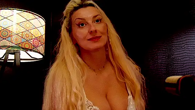 LeticiaReys online show from January 14, 3:28 pm