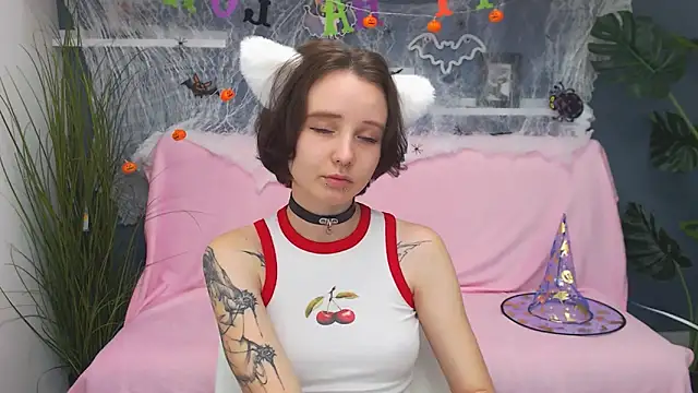 PeachyDream  online show from October 21, 6:14 am