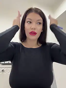 ClaraPasssion online show from December 3, 7:01 pm