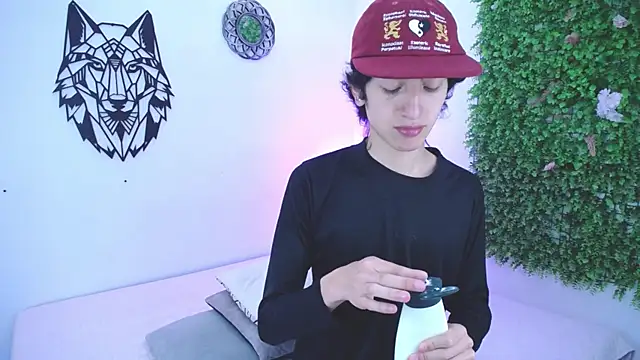 Snapshot of Emo_Boy_ chatting on November 22, 12:48 pm Emo Boy online show from November 22, 12:48 pm