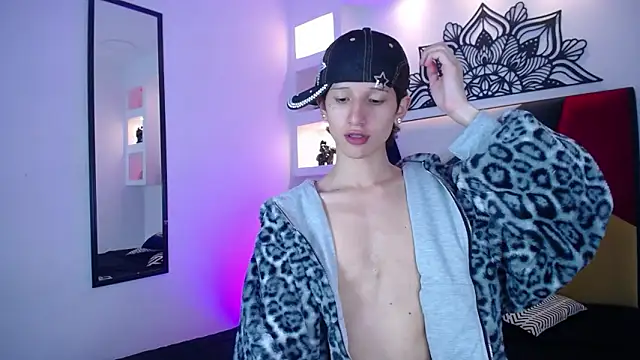 Snapshot of Emo_Boy_ chatting on January 14, 3:23 am Emo Boy online show from January 14, 3:23 am