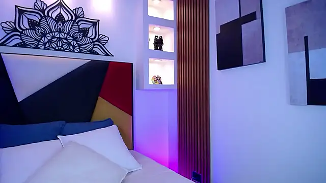 Snapshot of Emo_Boy_ chatting on February 21, 8:21 pm Emo Boy online show from February 21, 8:21 pm