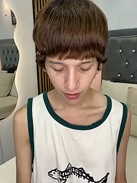 Snapshot of Emo_Boy_ chatting on May 9, 8:47 pm Emo Boy online show from May 9, 8:47 pm