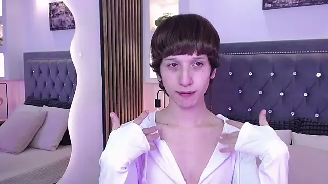 Snapshot of Emo_Boy_ chatting on May 16, 9:13 pm Emo Boy online show from May 16, 9:13 pm