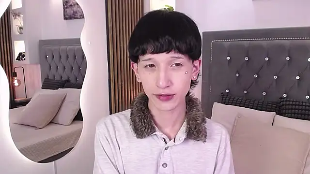 Snapshot of Emo_Boy_ chatting on May 23, 8:35 pm Emo Boy online show from May 23, 8:35 pm