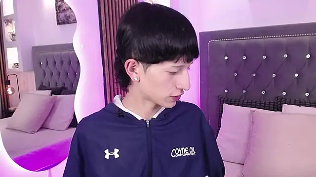Snapshot of Emo_Boy_ chatting on May 25, 8:15 pm Emo Boy online show from May 25, 8:15 pm