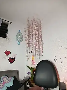 Emilycollei online show from June 3, 2:58 am
