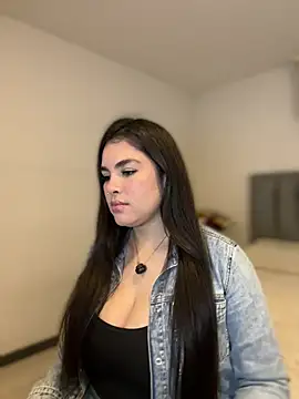 Snapshot of Isabella_LaRue chatting on April 17, 12:02 am Isabella LaRue online show from April 17, 12:02 am