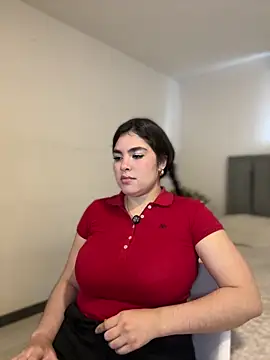 Snapshot of Isabella_LaRue chatting on April 24, 8:44 pm Isabella LaRue online show from April 24, 8:44 pm
