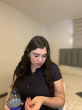 Snapshot of Isabella_LaRue chatting on April 25, 9:12 pm Isabella LaRue online show from April 25, 9:12 pm