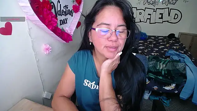 Snapshot of Miss__kendra_ chatting on June 21, 12:41 pm Miss kendra online show from June 21, 12:41 pm