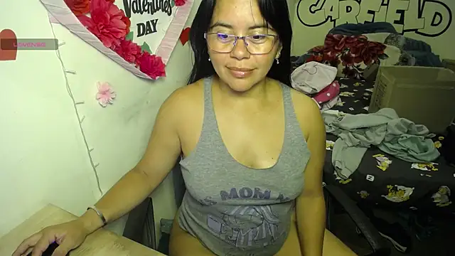 Snapshot of Miss__kendra_ chatting on June 24, 12:53 am Miss kendra online show from June 24, 12:53 am