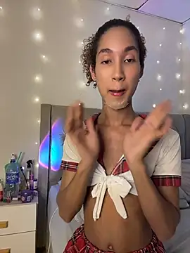 Snapshot of Chloe_Celeste chatting on August 8, 4:14 am Chloe Celeste online show from August 8, 4:14 am