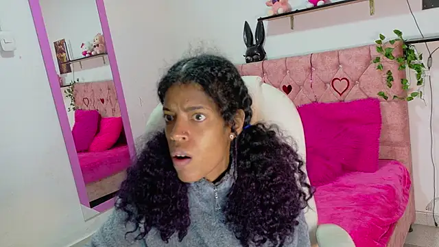 thianahorny online show from March 24, 12:32 pm