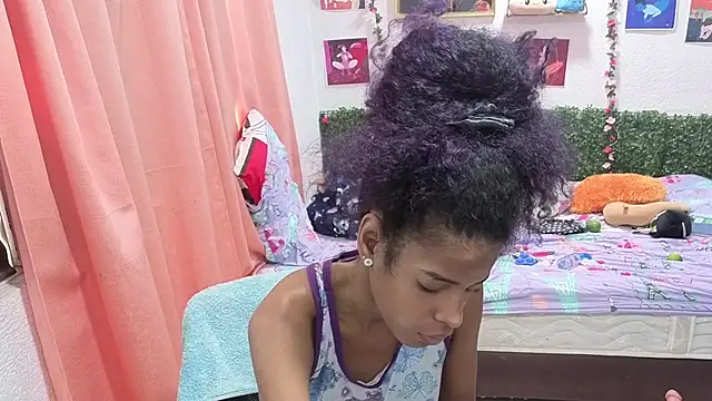 thianahorny online show from July 7, 2:32 pm