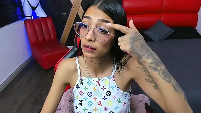 Snapshot of KarlaSlutSkinny__ chatting on July 9, 9:19 pm KarlaSlutSkinny online show from July 9, 9:19 pm