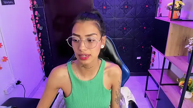 Snapshot of KarlaSlutSkinny__ chatting on July 18, 9:18 pm KarlaSlutSkinny online show from July 18, 9:18 pm