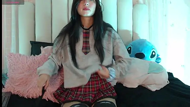 Snapshot of SweetRenata_ chatting on February 2, 1:21 pm SweetRenata online show from February 2, 1:21 pm