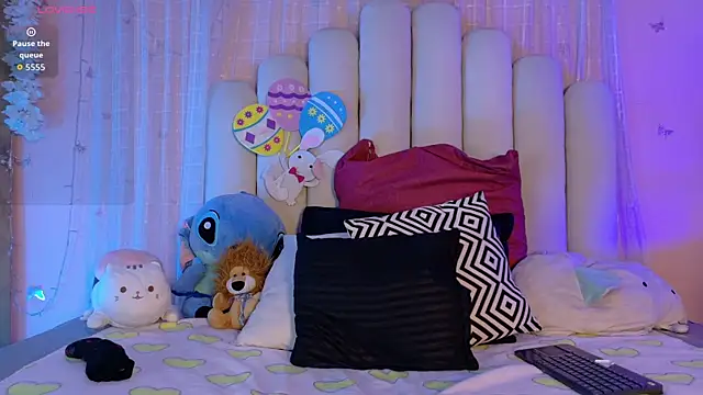 Snapshot of SweetRenata_ chatting on June 5, 12:44 pm SweetRenata online show from June 5, 12:44 pm