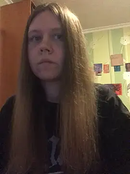 LunaVirelle online show from April 19, 8:33 pm