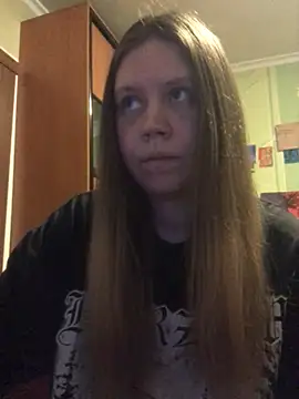 Snapshot of LunaVirelle chatting on April 28, 5:51 pm LunaVirelle online show from April 28, 5:51 pm