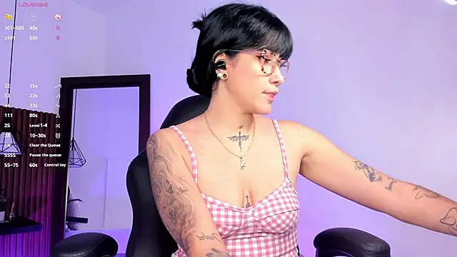 evelyn samantha online show from October 22, 1:50 am