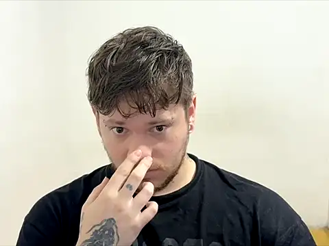 Skol 100802 online show from April 11, 3:49 pm