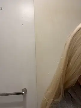 lexuslover687 online show from April 21, 2:56 pm