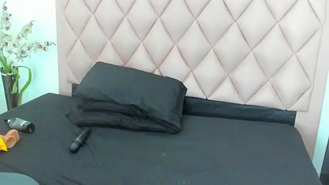 Snapshot of Rosse__Carter1 chatting on June 3, 8:36 pm Rosse Carter1 online show from June 3, 8:36 pm