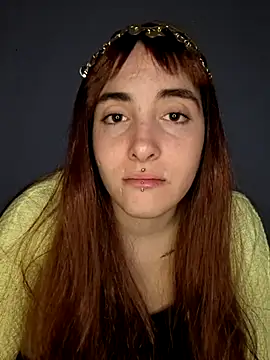 Snapshot of JulieGoth chatting on October 21, 3:40 am JulieGoth online show from October 21, 3:40 am