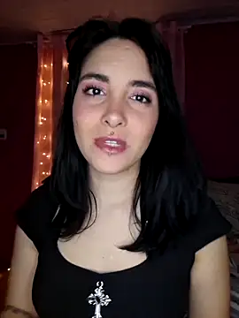 Snapshot of JulieGoth chatting on October 26, 9:42 pm JulieGoth online show from October 26, 9:42 pm