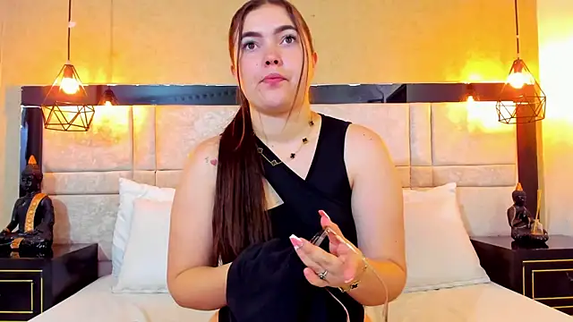 Snapshot of RousseWalker chatting on November 6, 12:28 pm RousseWalker online show from November 6, 12:28 pm
