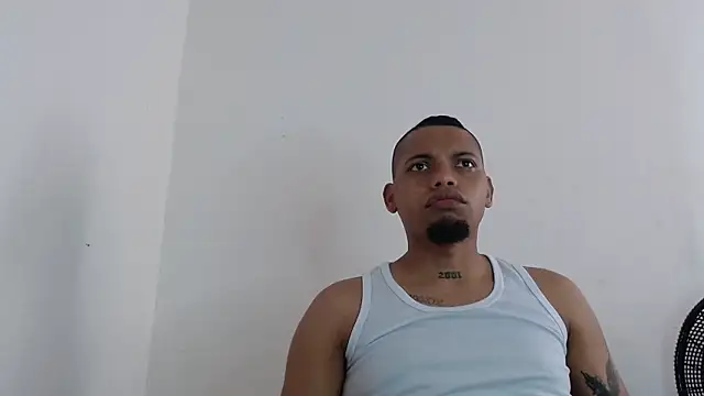 Snapshot of drako_monster chatting on May 13, 4:04 pm drako monster online show from May 13, 4:04 pm