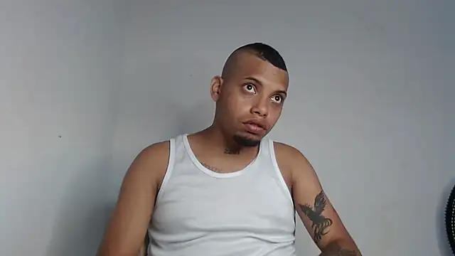 Snapshot of drako_monster chatting on May 28, 9:23 pm drako monster online show from May 28, 9:23 pm