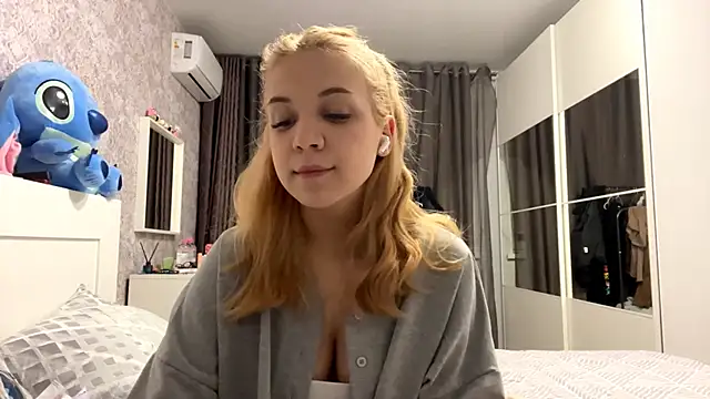 Snapshot of Randa_babygirl chatting on October 26, 7:42 pm Randa babygirl online show from October 26, 7:42 pm